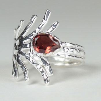 Garnet Faceted Feather Ring